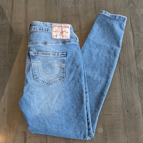 True Religion Denim - True Religion Women's Light Blue Skinny Jeans. Rhinestone Pocket Detail. Size 27
